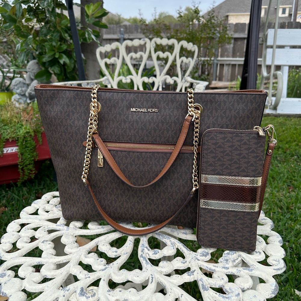 Michael Kors purse and wallet